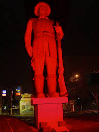 estatuaBorbaGato2
